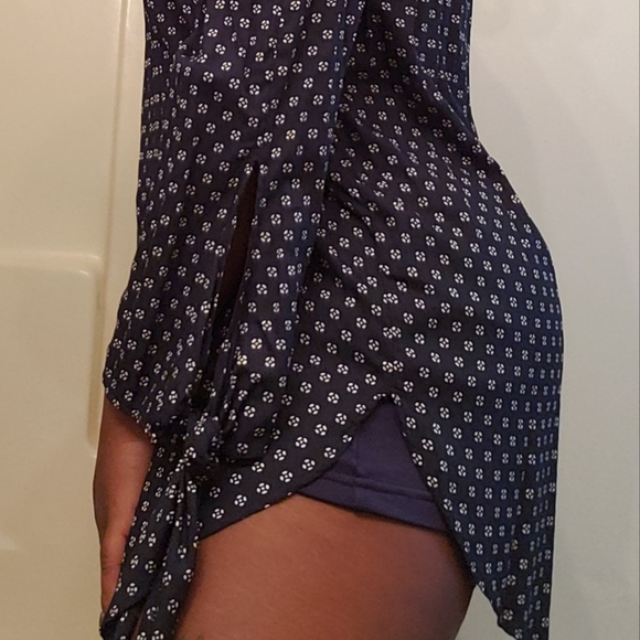 Off Shoulder Blouse - Picture 2 of 3